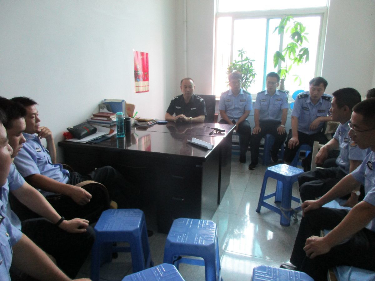 5b95cbd7c4253.jpg c8113f50ed000001861412511271b940.jpg