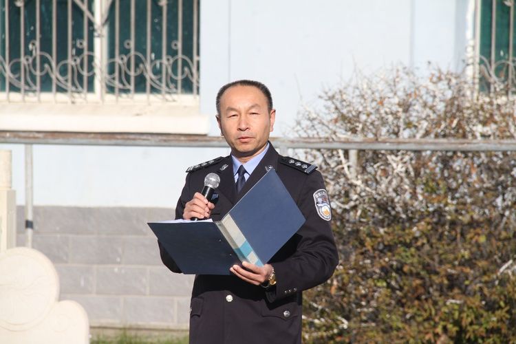 5be0db710f1db.jpg c834b510be800001e5e041c91260b3c0.jpg