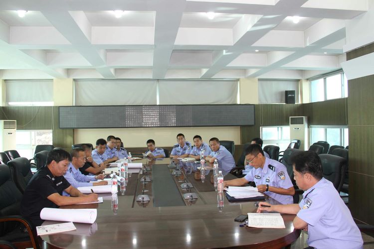 5be0df1f77295.jpg d16192d0d4464195a661cf1f441dc7f9.jpg