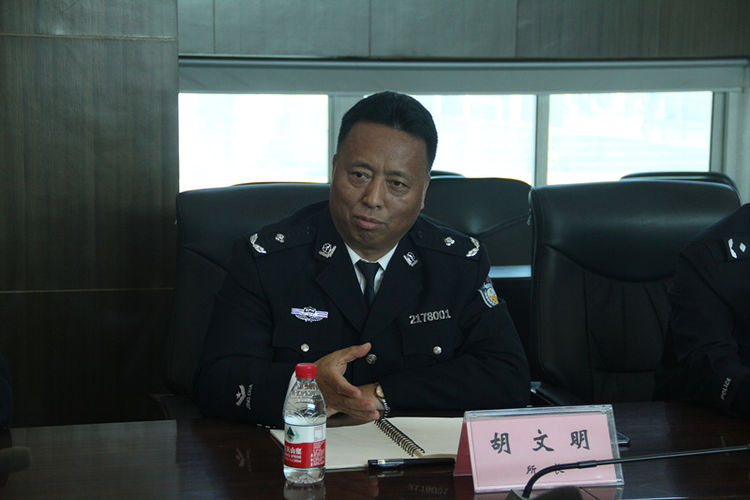 5be96a03b6abd.jpg 2.jpg