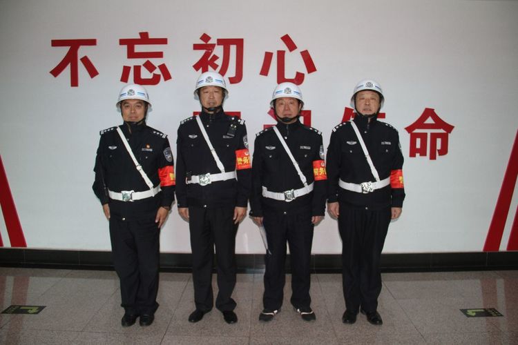 5bf7a873c1db2.jpg c83a7ce02e100001102812c018ccd220.jpg