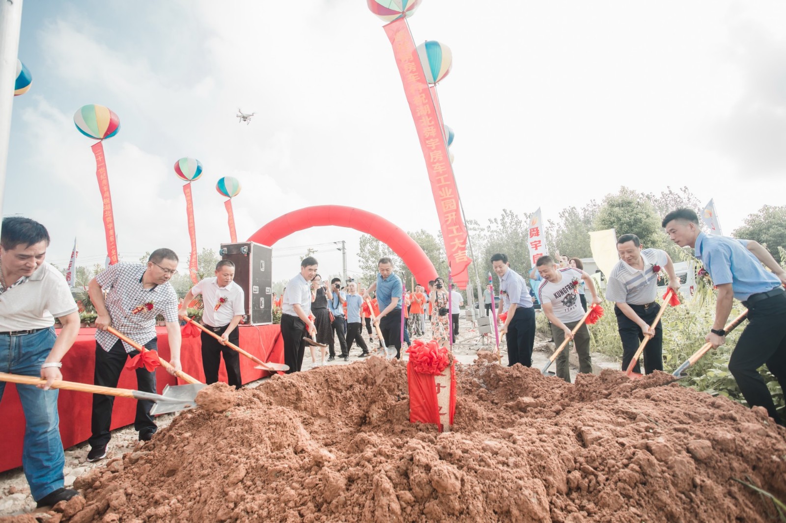 5f35d9e61009a.jpg 943177673.jpg