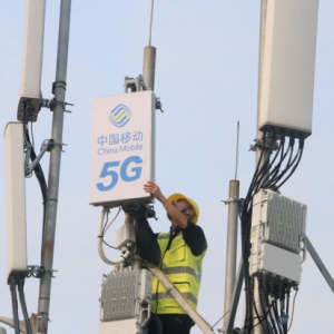 全国建成开通5G基站170万个 覆盖92%乡镇镇区 5G网络覆盖的广度和深度不断拓展 ...